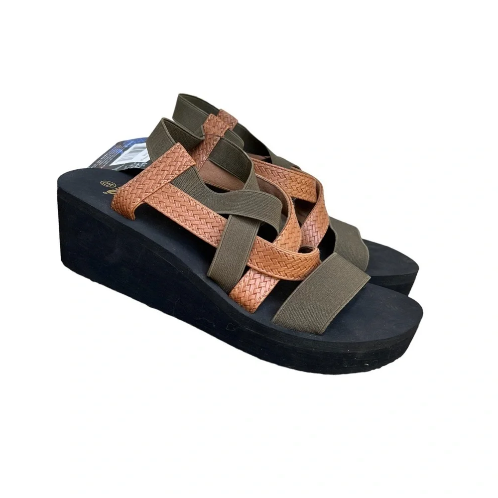 New with tags Muk Luks Sabine Comfort Wedge Sandals.